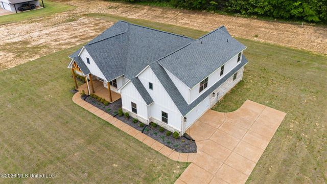 1528 Tributary Drive, Hernando, MS 38632