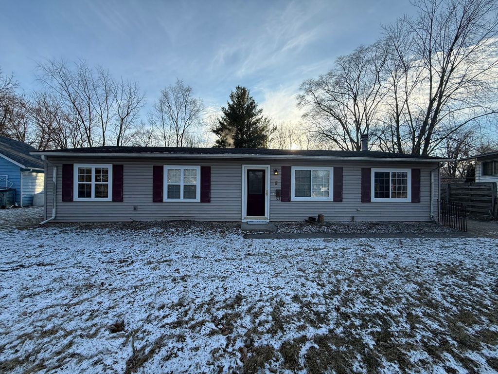 9 Crescent Court, Montgomery, IL 60538