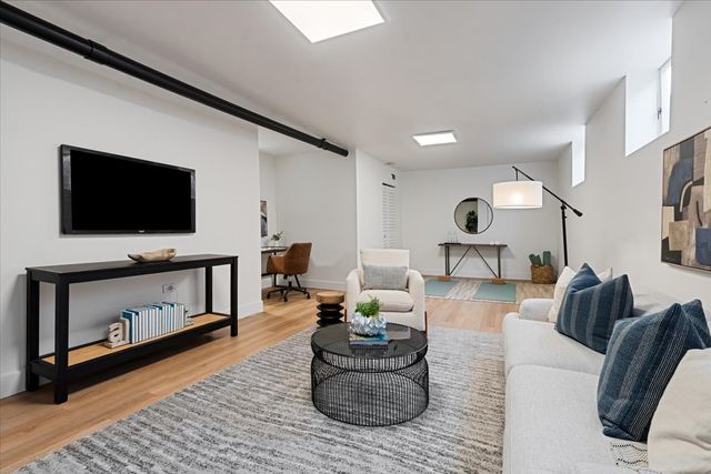 2146 N Lawndale Avenue 1, Chicago, IL 60647