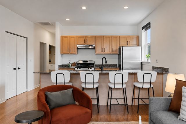 2146 N Lawndale Avenue 1, Chicago, IL 60647
