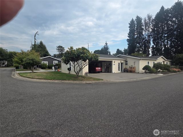 572 Andrew Drive #3, Burlington, WA 98233