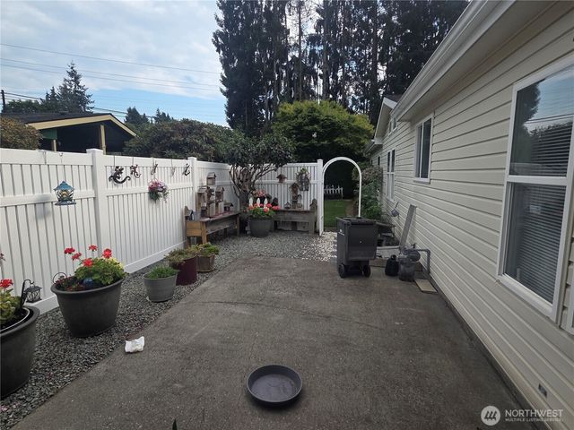 572 Andrew Drive #3, Burlington, WA 98233