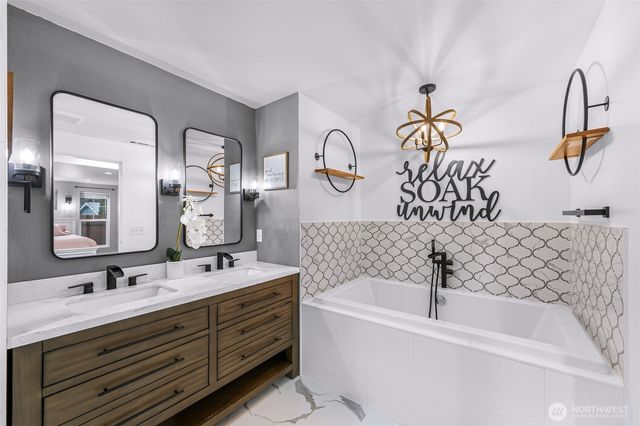 23448 Sherry Lane, Mount Vernon, WA 98274