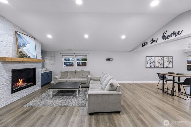 23448 Sherry Lane, Mount Vernon, WA 98274