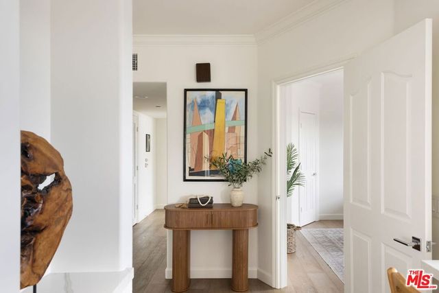 432 S Willaman Drive 401, Los Angeles, CA 90048