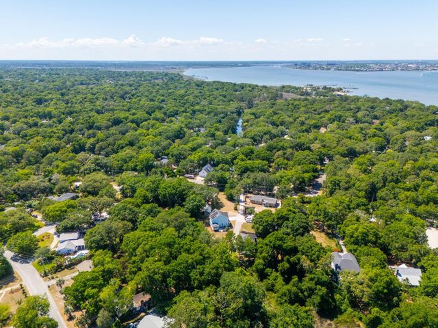 485 Fort Johnson Road, Charleston, SC 29412
