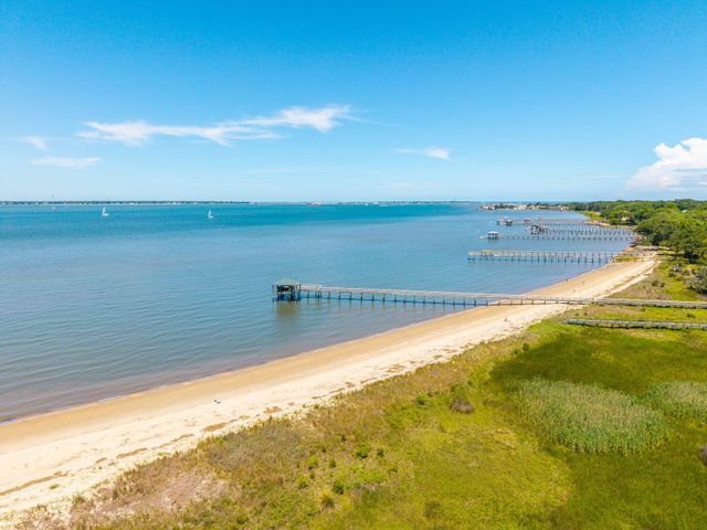 485 Fort Johnson Road, Charleston, SC 29412