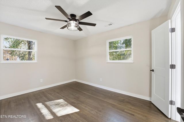 2416 Alberta Drive, Knoxville, TN 37920