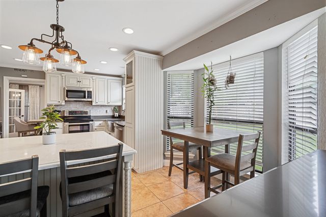 303 Hopewell Street, Grand Prairie, TX 75052