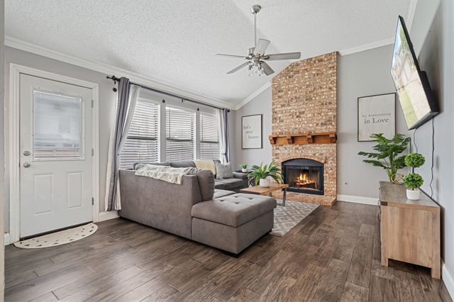 303 Hopewell Street, Grand Prairie, TX 75052