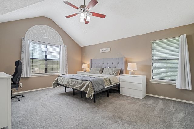 303 Hopewell Street, Grand Prairie, TX 75052
