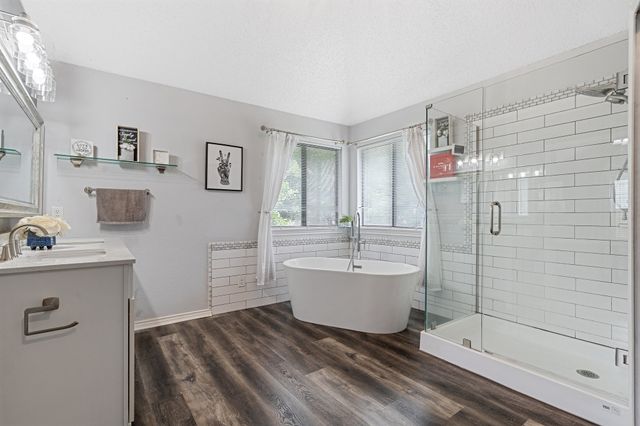 303 Hopewell Street, Grand Prairie, TX 75052