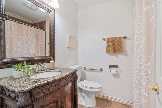 303 Hopewell Street, Grand Prairie, TX 75052
