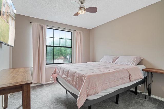 303 Hopewell Street, Grand Prairie, TX 75052