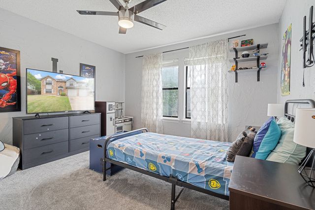 303 Hopewell Street, Grand Prairie, TX 75052