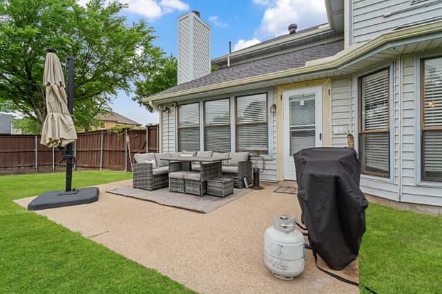 303 Hopewell Street, Grand Prairie, TX 75052
