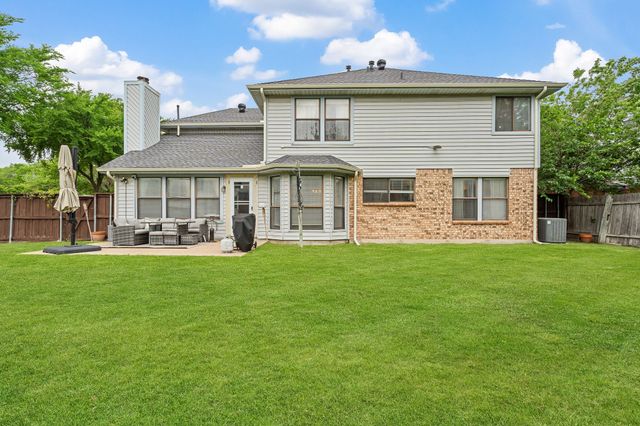 303 Hopewell Street, Grand Prairie, TX 75052