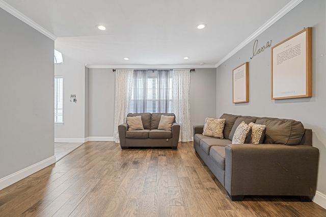 303 Hopewell Street, Grand Prairie, TX 75052
