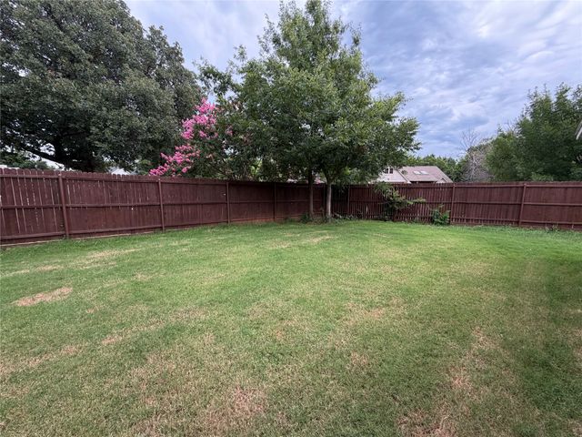 3308 Meadowview Drive, Corinth, TX 76210
