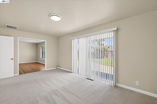 5279 Eggers Dr, Fremont, CA 94536
