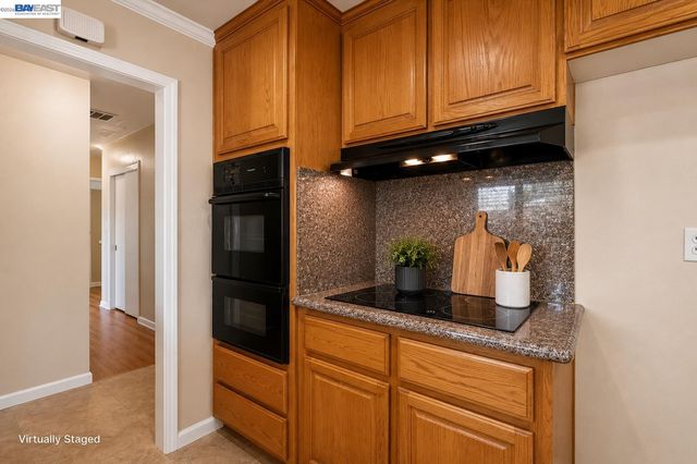 5279 Eggers Dr, Fremont, CA 94536