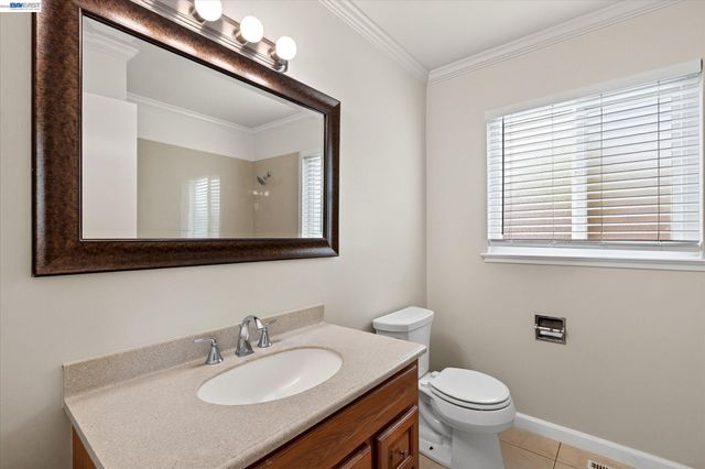 5279 Eggers Dr, Fremont, CA 94536