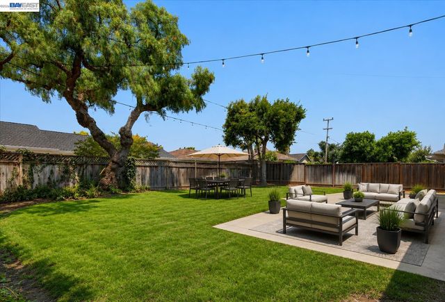 5279 Eggers Dr, Fremont, CA 94536