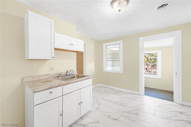 3020 W 47th Street, Cleveland, OH 44102