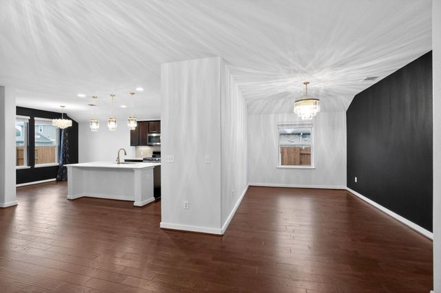 7112 Garnet Mill LN, Austin, TX 78744