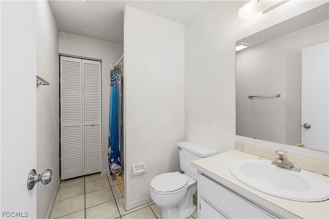 1733 NE 7th PL, Cape Coral, FL 33909