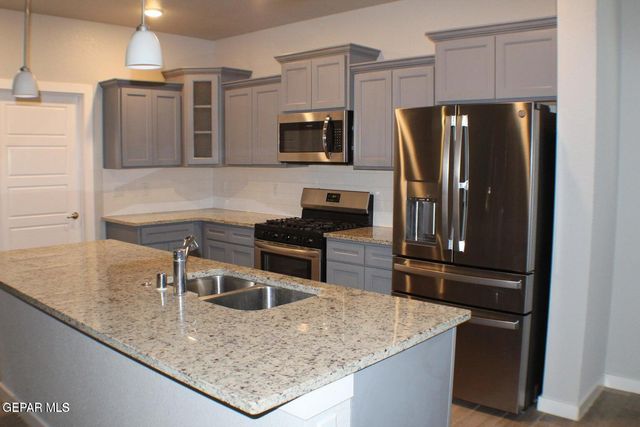 940 Abe Goldberg Drive, El Paso, TX 79932