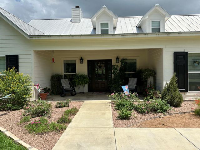 4149 County Road 444, Hallettsville, TX 77964