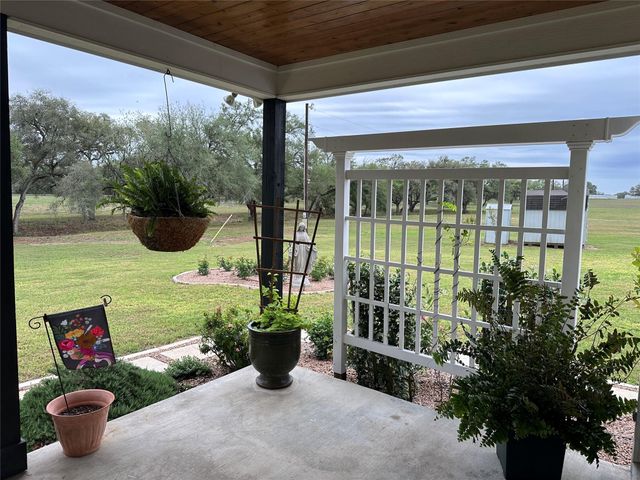 4149 County Road 444, Hallettsville, TX 77964