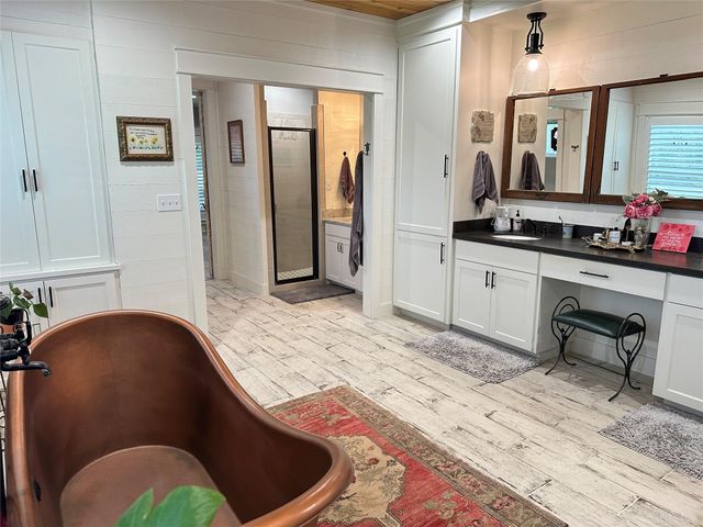 4149 County Road 444, Hallettsville, TX 77964