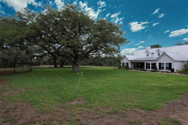 4149 County Road 444, Hallettsville, TX 77964