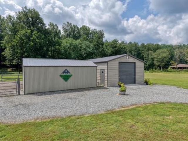 186 Rice Landing Court, Hayesville, NC 28904