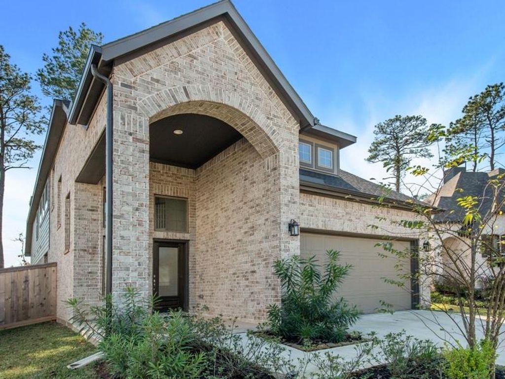 410 Soapberry Tree Court, Conroe, TX 77318