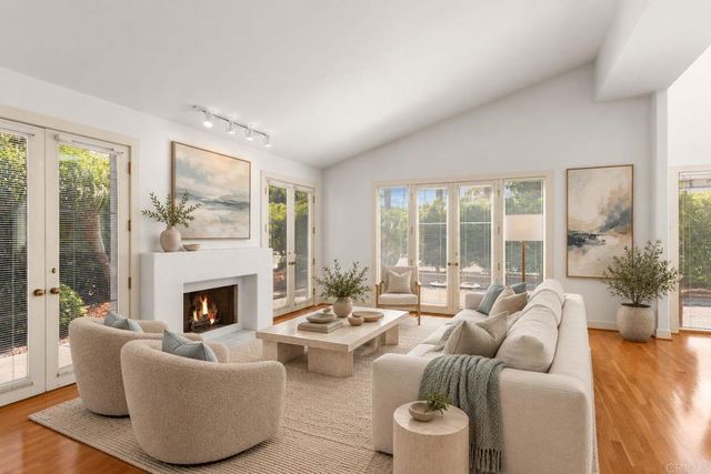 350 Mesa Way, La Jolla, CA 92037