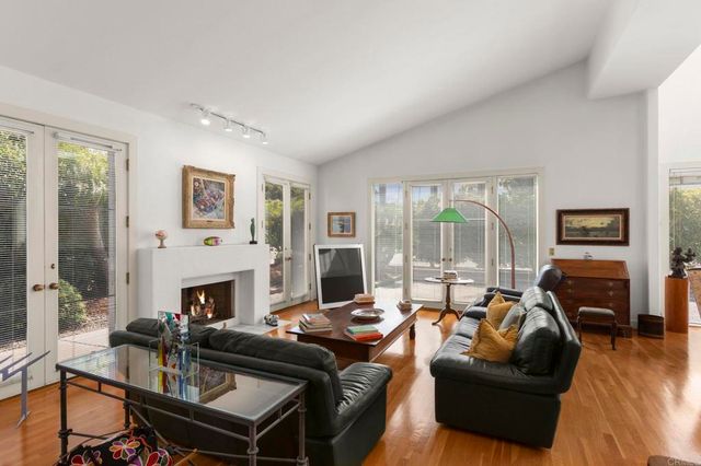 350 Mesa Way, La Jolla, CA 92037