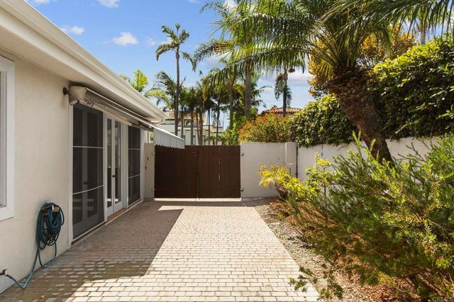 350 Mesa Way, La Jolla, CA 92037