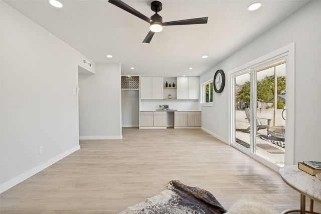 2125 Highbury Road, Carrollton, TX 75007