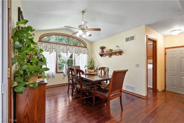 10400 Stoneacre Street NW, Canal Fulton, OH 44614