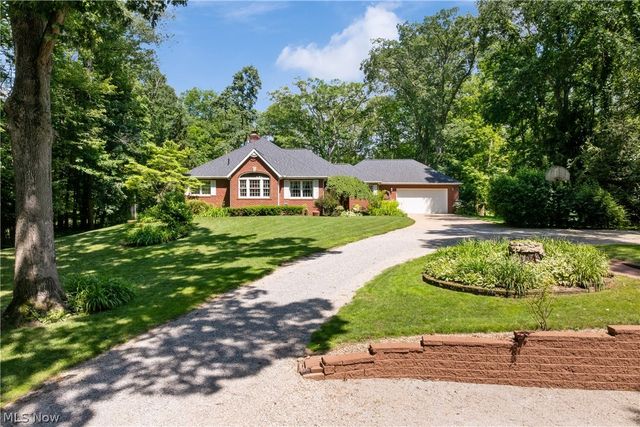 10400 Stoneacre Street NW, Canal Fulton, OH 44614