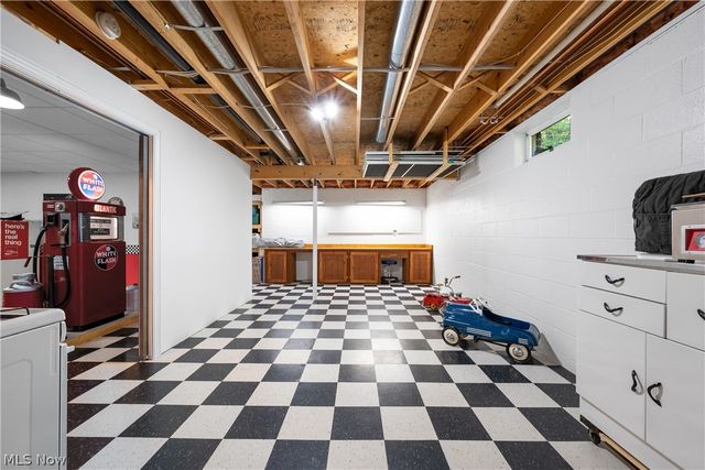 10400 Stoneacre Street NW, Canal Fulton, OH 44614