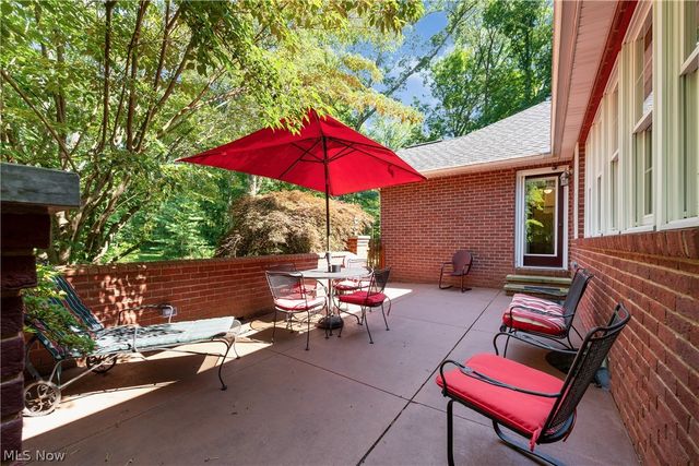 10400 Stoneacre Street NW, Canal Fulton, OH 44614