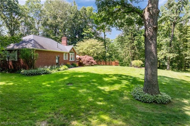 10400 Stoneacre Street NW, Canal Fulton, OH 44614