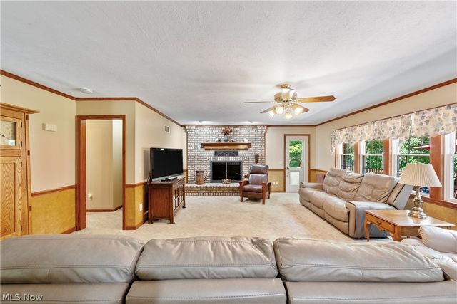 10400 Stoneacre Street NW, Canal Fulton, OH 44614
