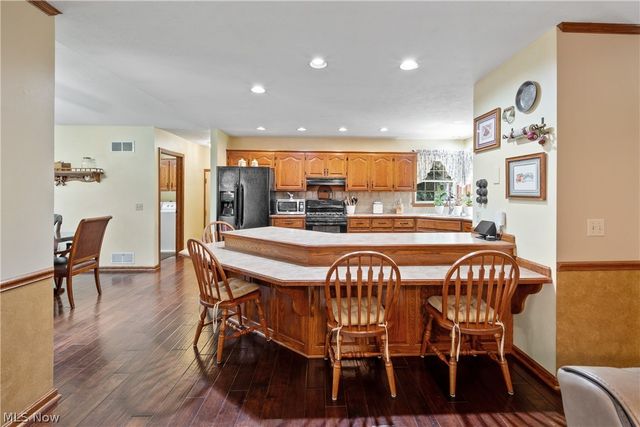10400 Stoneacre Street NW, Canal Fulton, OH 44614