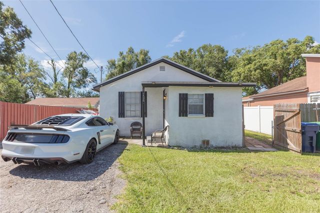 1526 CLINTON, Tampa, FL 33604