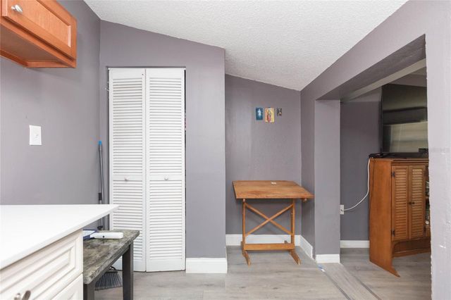 1526 CLINTON, Tampa, FL 33604